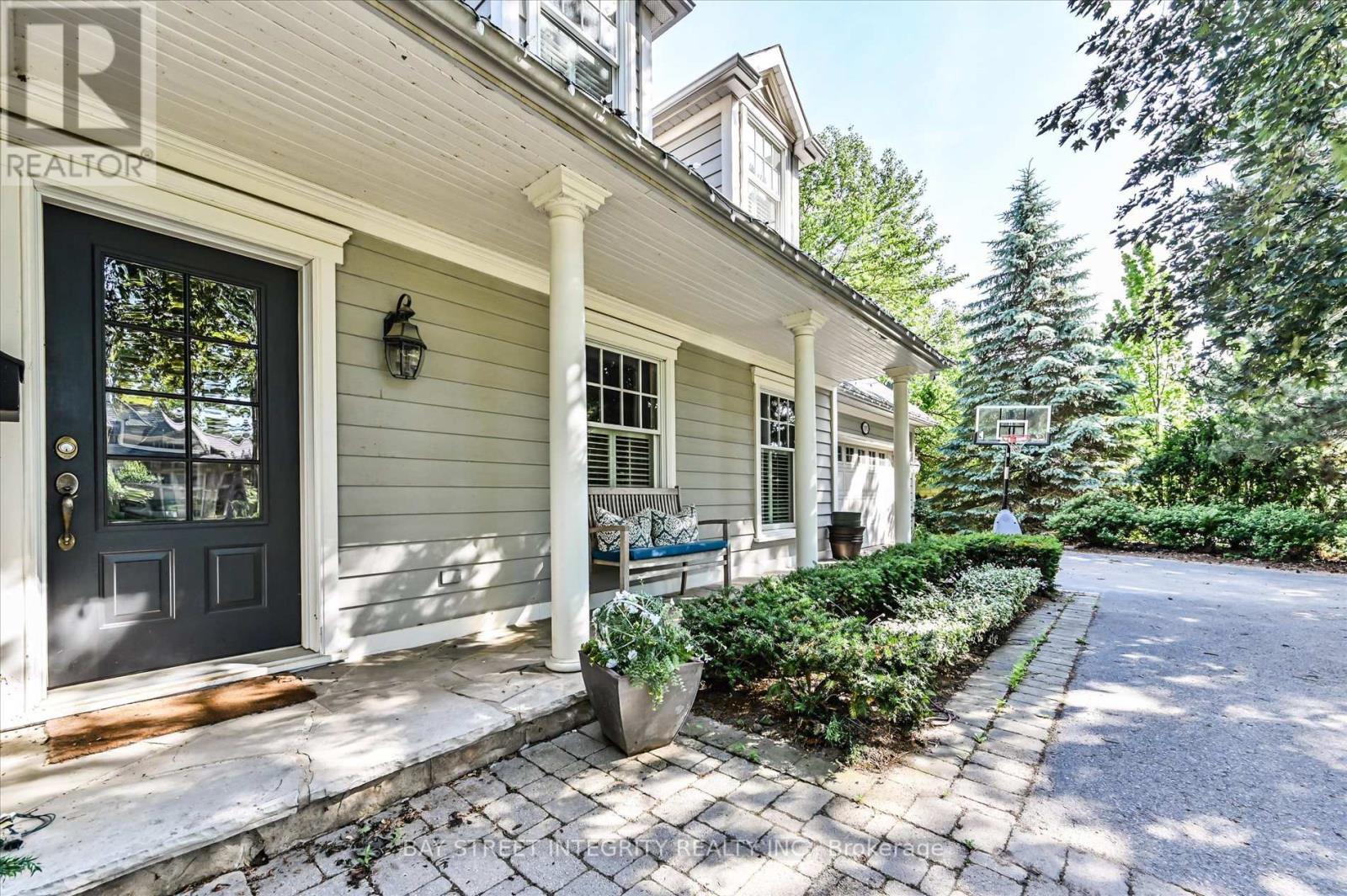 1192 Morrison Heights Drive, Oakville, Ontario  L6J 4J1 - Photo 3 - W12708772