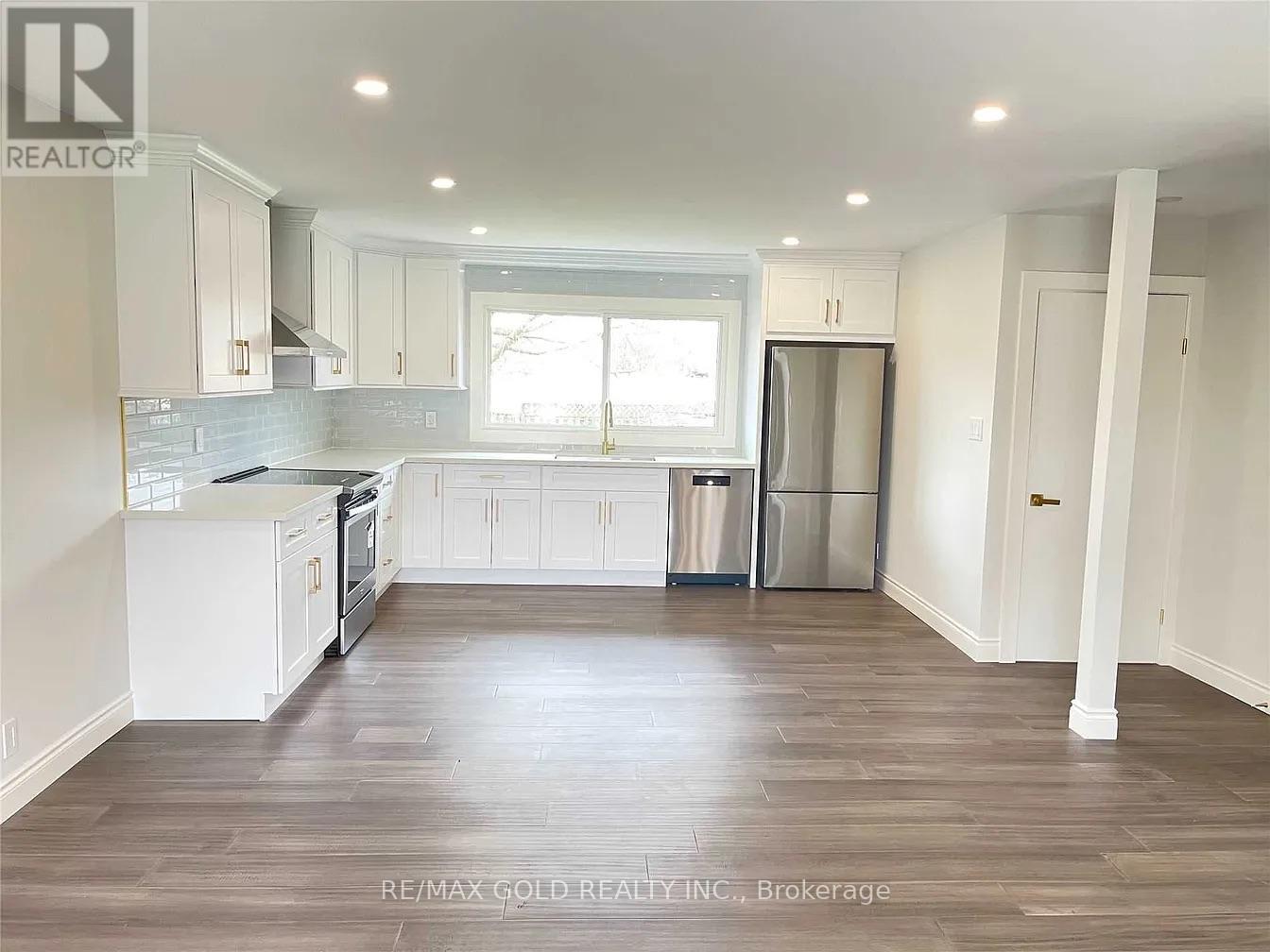 1196 STANLEY DRIVE, Burlington, Ontario