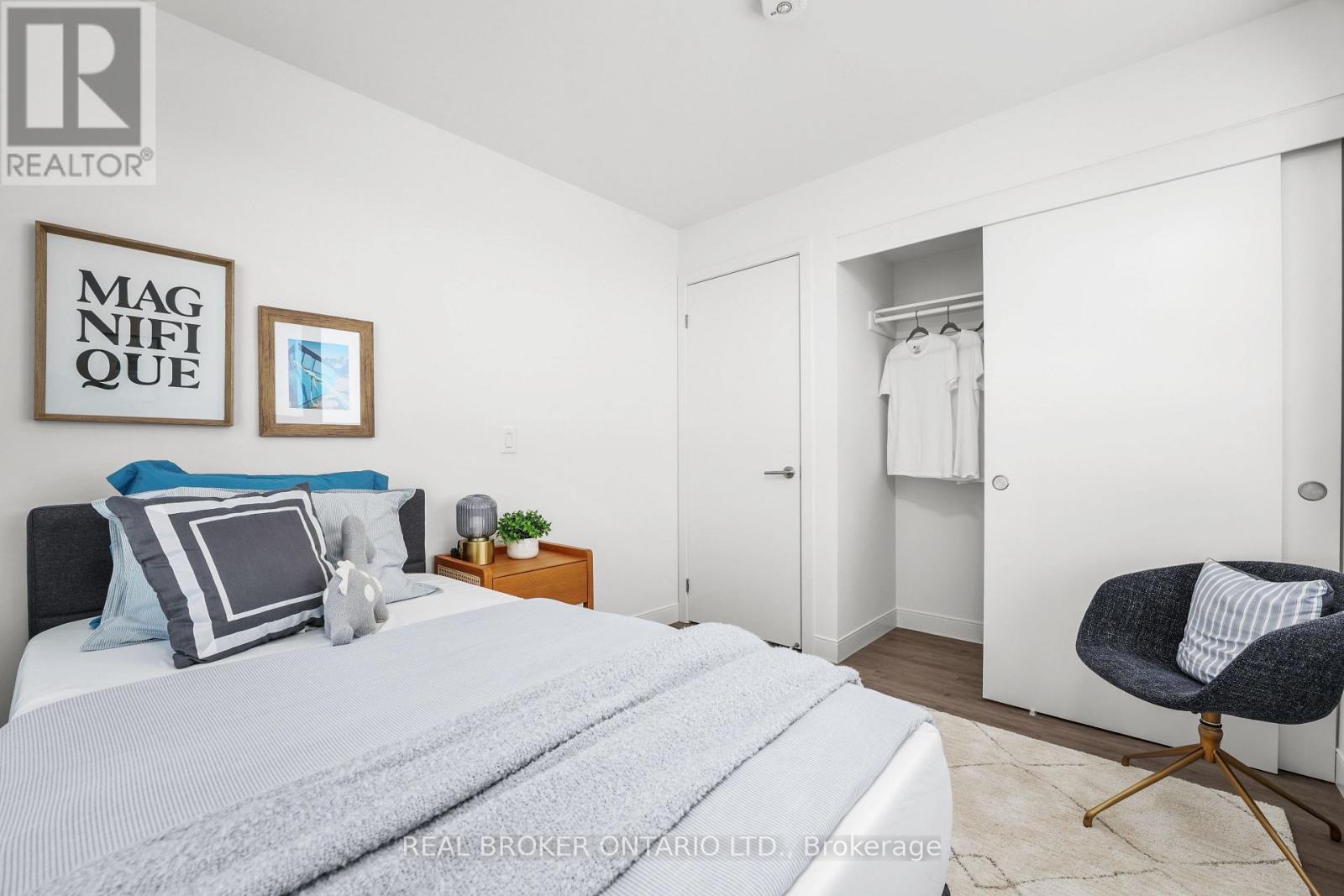 703 - 100 Manett Crescent, Brampton, Ontario  L6X 4P7 - Photo 3 - W12708854