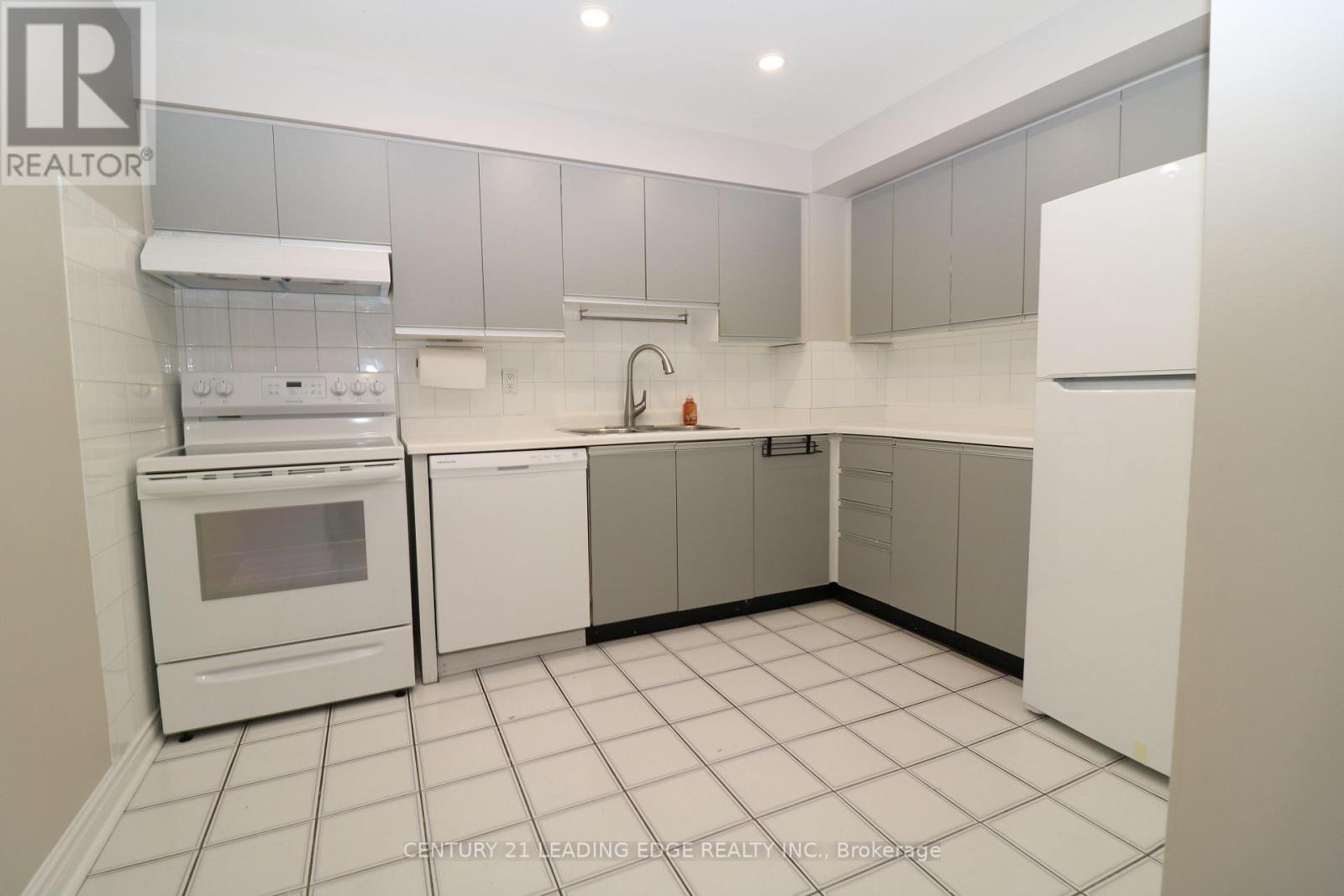 1206 - 8501 Bayview Avenue, Richmond Hill, Ontario  L4B 3J7 - Photo 6 - N12706480