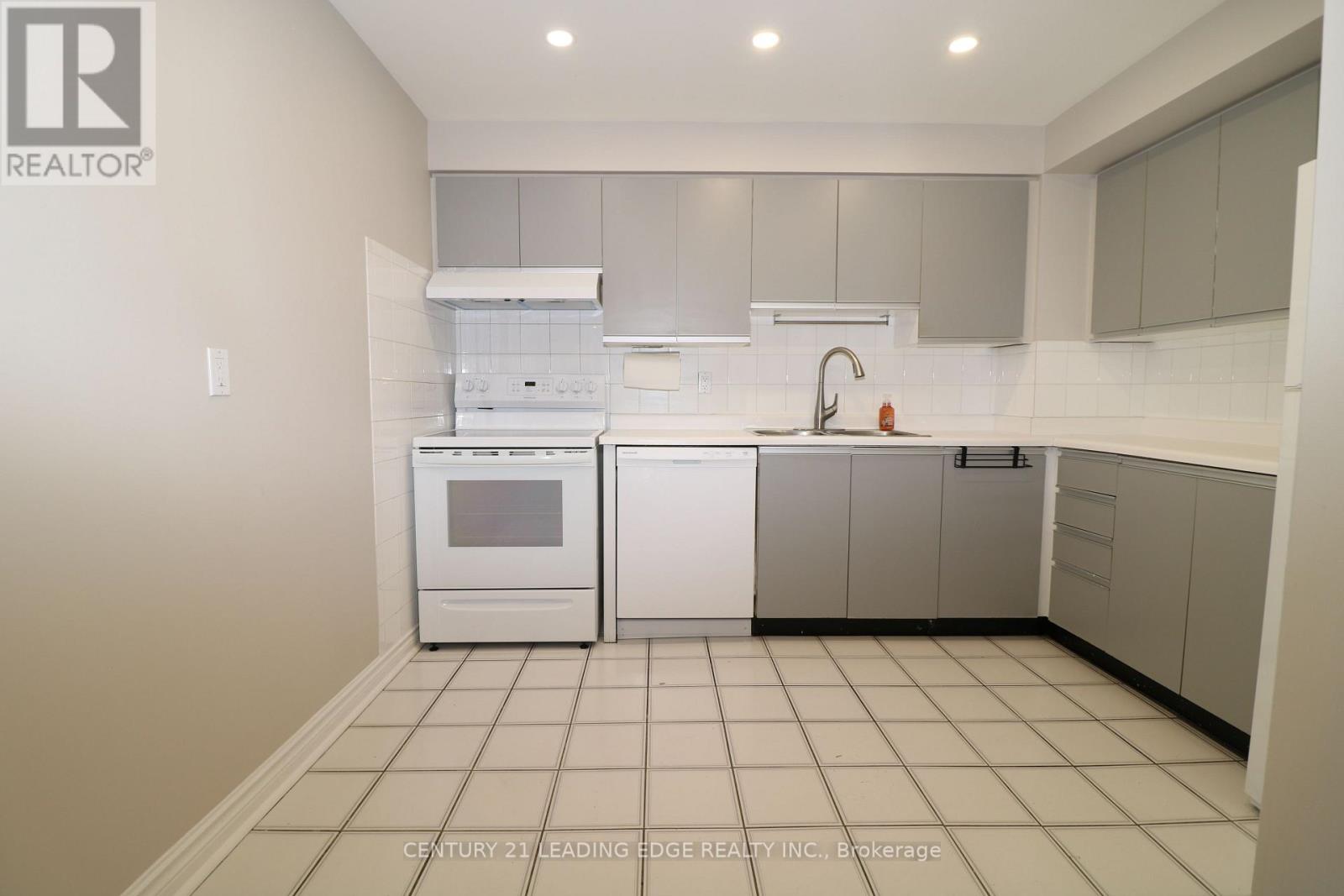 1206 - 8501 Bayview Avenue, Richmond Hill, Ontario  L4B 3J7 - Photo 7 - N12706480