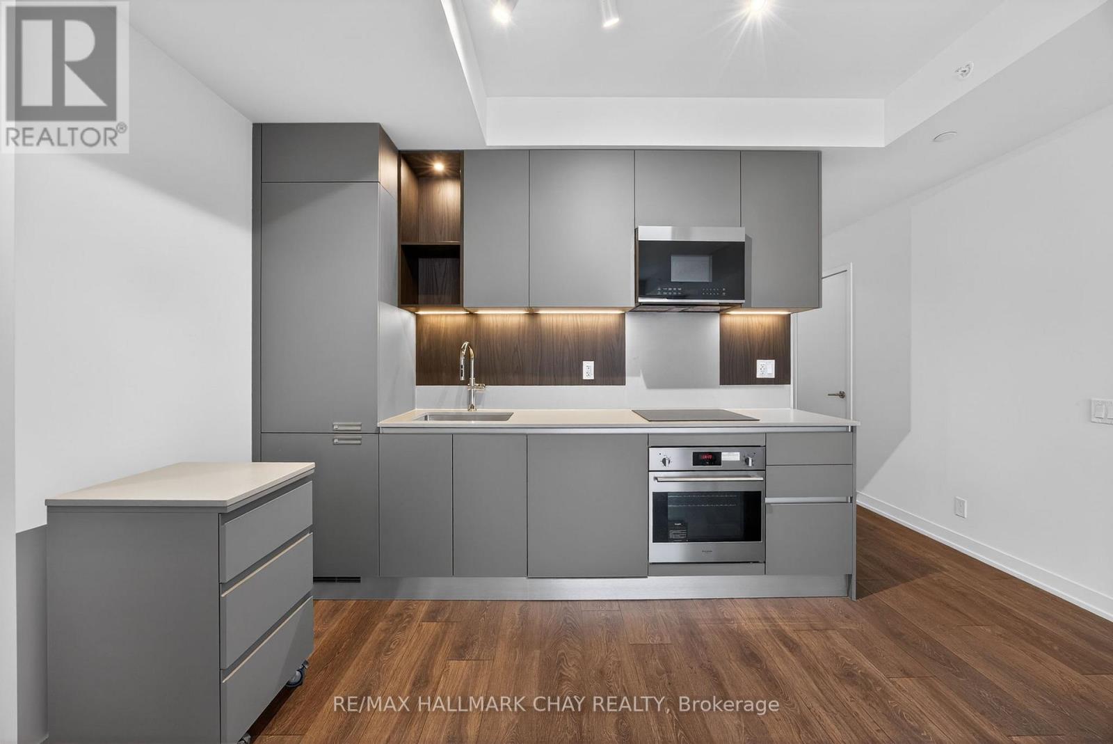 1902 - 39 Mary Street, Barrie, Ontario  L4N 1S9 - Photo 5 - S12708472