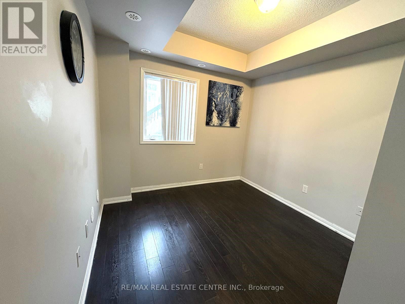 118 - 250 Sunny Meadow Boulevard, Brampton, Ontario  L6R 3Y7 - Photo 5 - W12702922