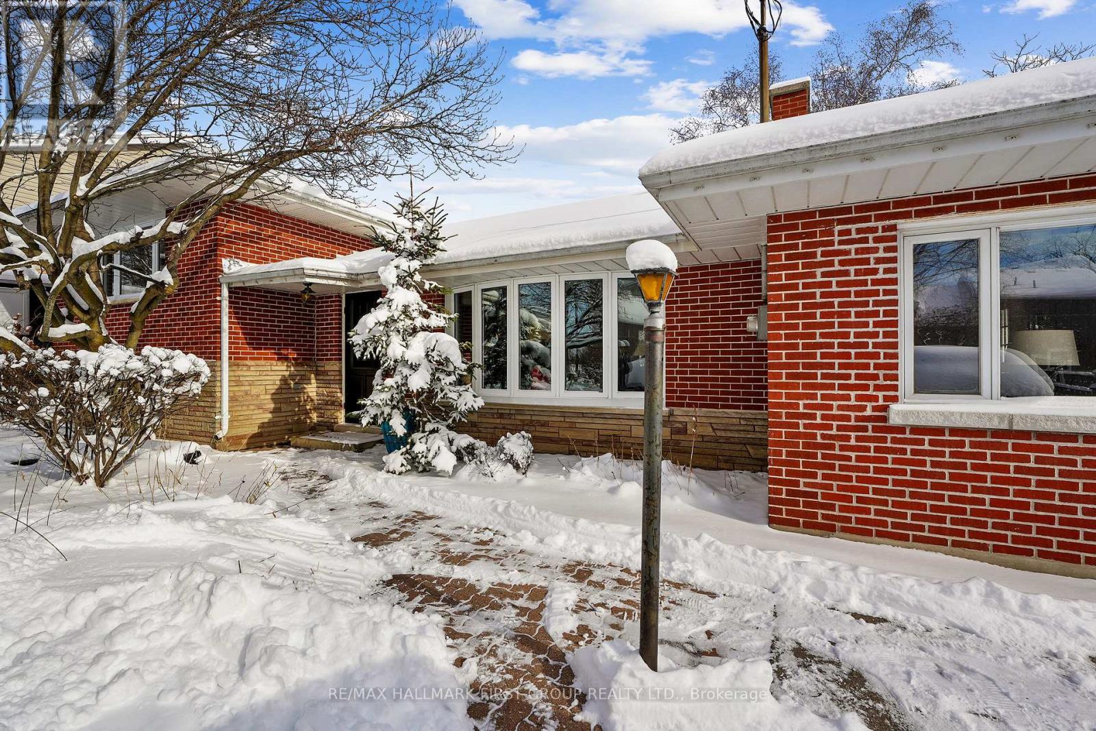 368 Anne Street, Cobourg, Ontario  K9A 1G6 - Photo 3 - X12708808