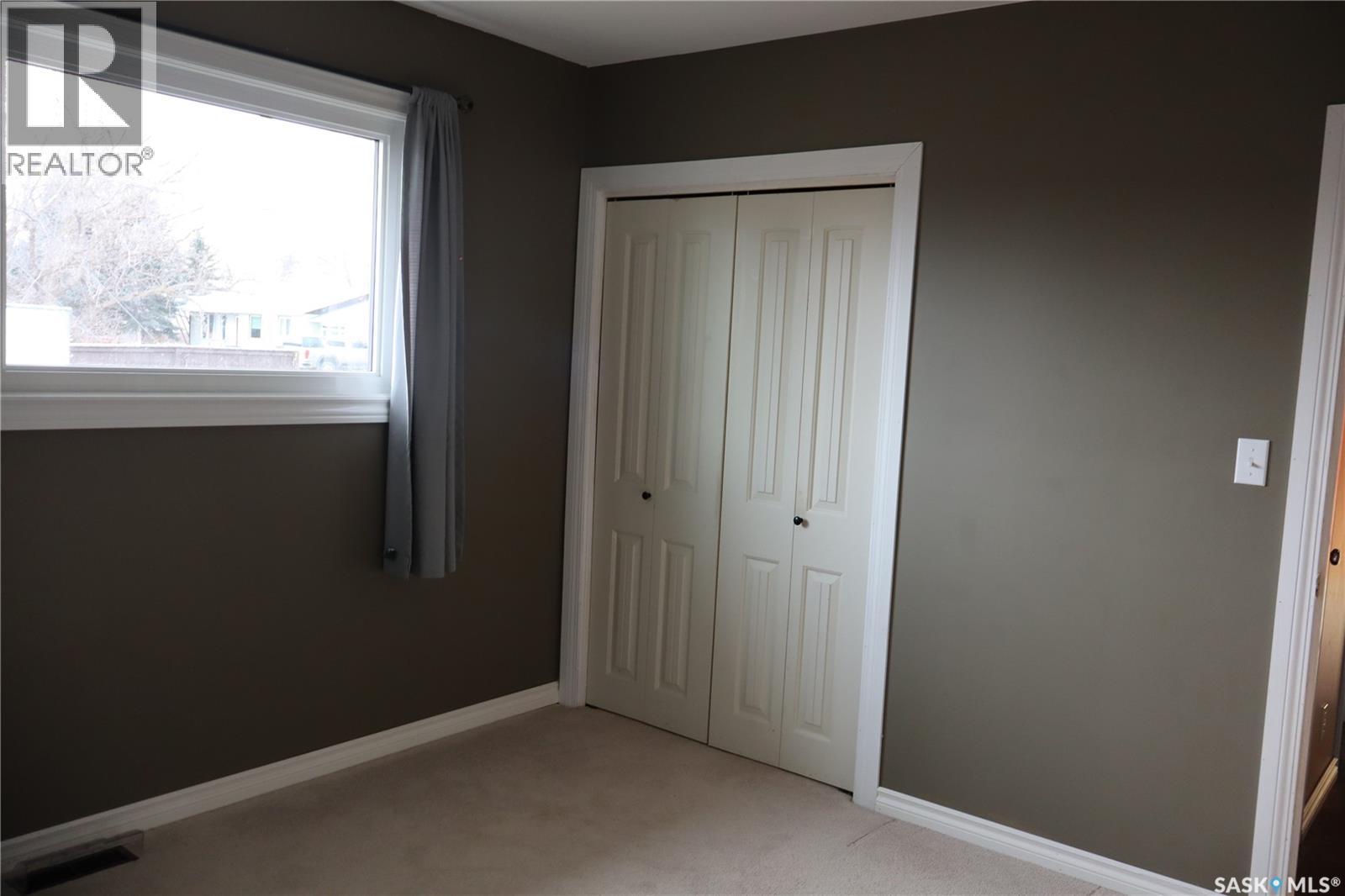 2 2nd Street E, Willow Bunch, Saskatchewan  S0H 4K0 - Photo 14 - SK027031