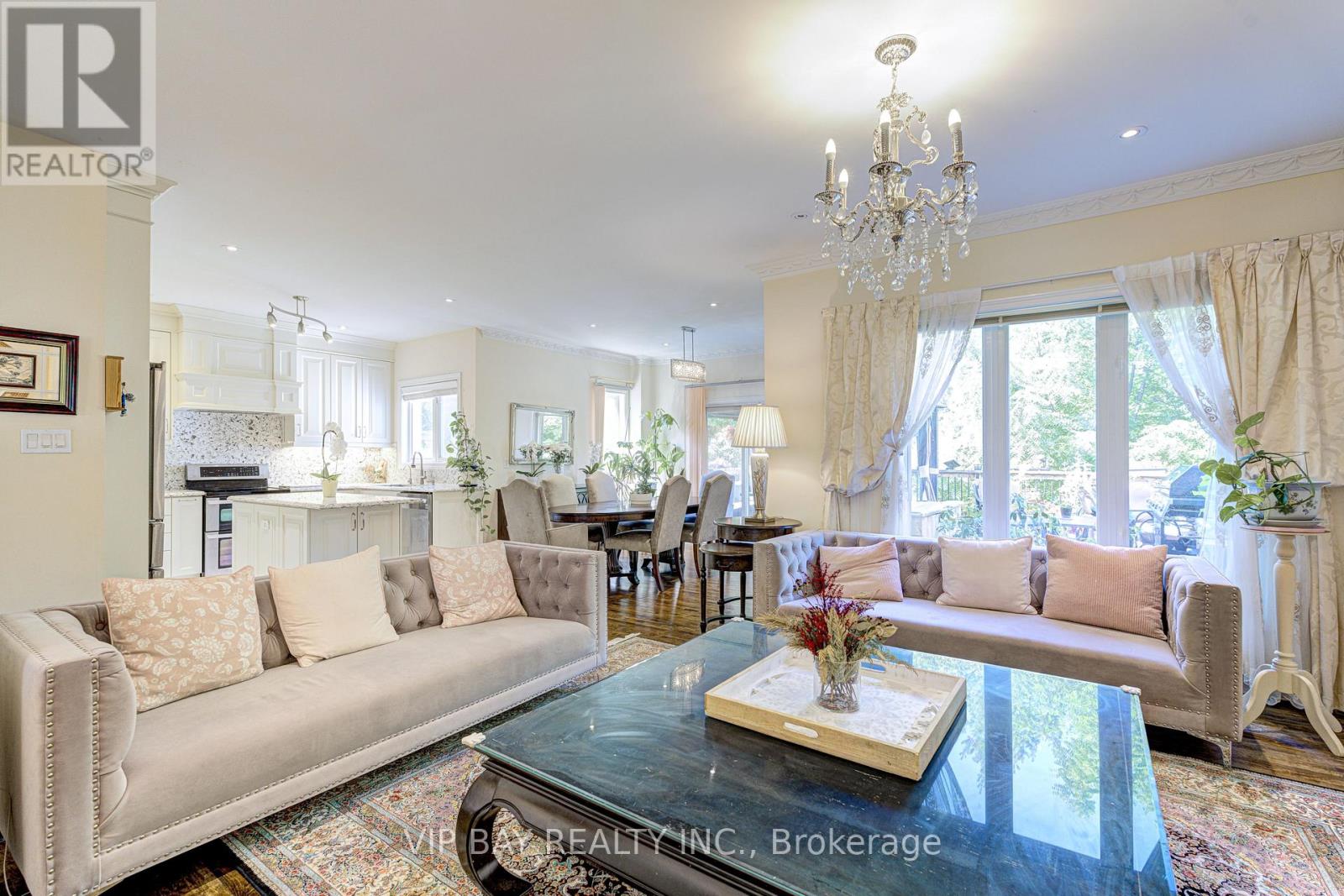 104 Melbourne Drive, Richmond Hill, Ontario  L4S 2G7 - Photo 10 - N12684198