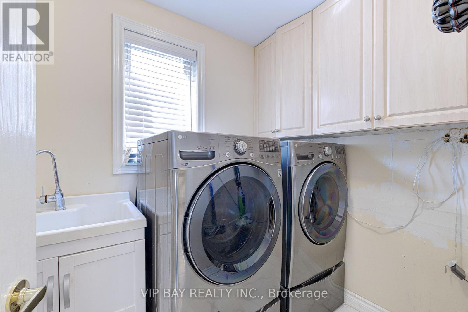 104 Melbourne Drive, Richmond Hill, Ontario  L4S 2G7 - Photo 7 - N12684198