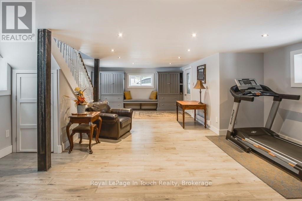 36 Meadows Avenue, Tay, Ontario  L0K 2C0 - Photo 14 - S12709006