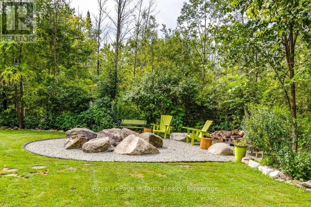 36 Meadows Avenue, Tay, Ontario  L0K 2C0 - Photo 18 - S12709006