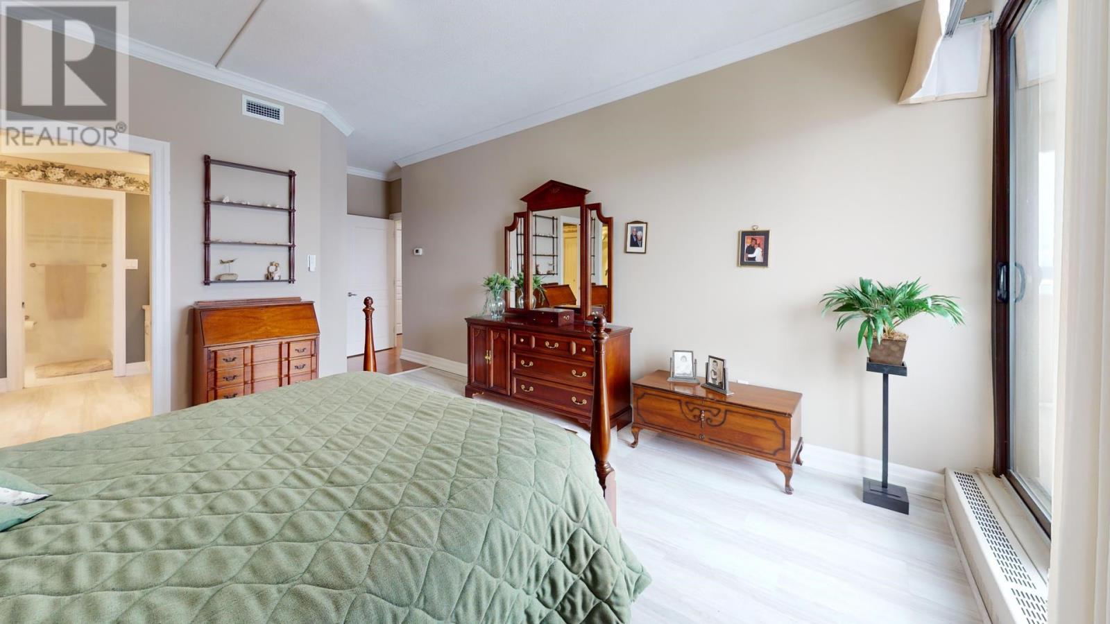 1139 Queen St E # Ph1, Sault Ste. Marie, Ontario  P6A 6K5 - Photo 25 - SM260085