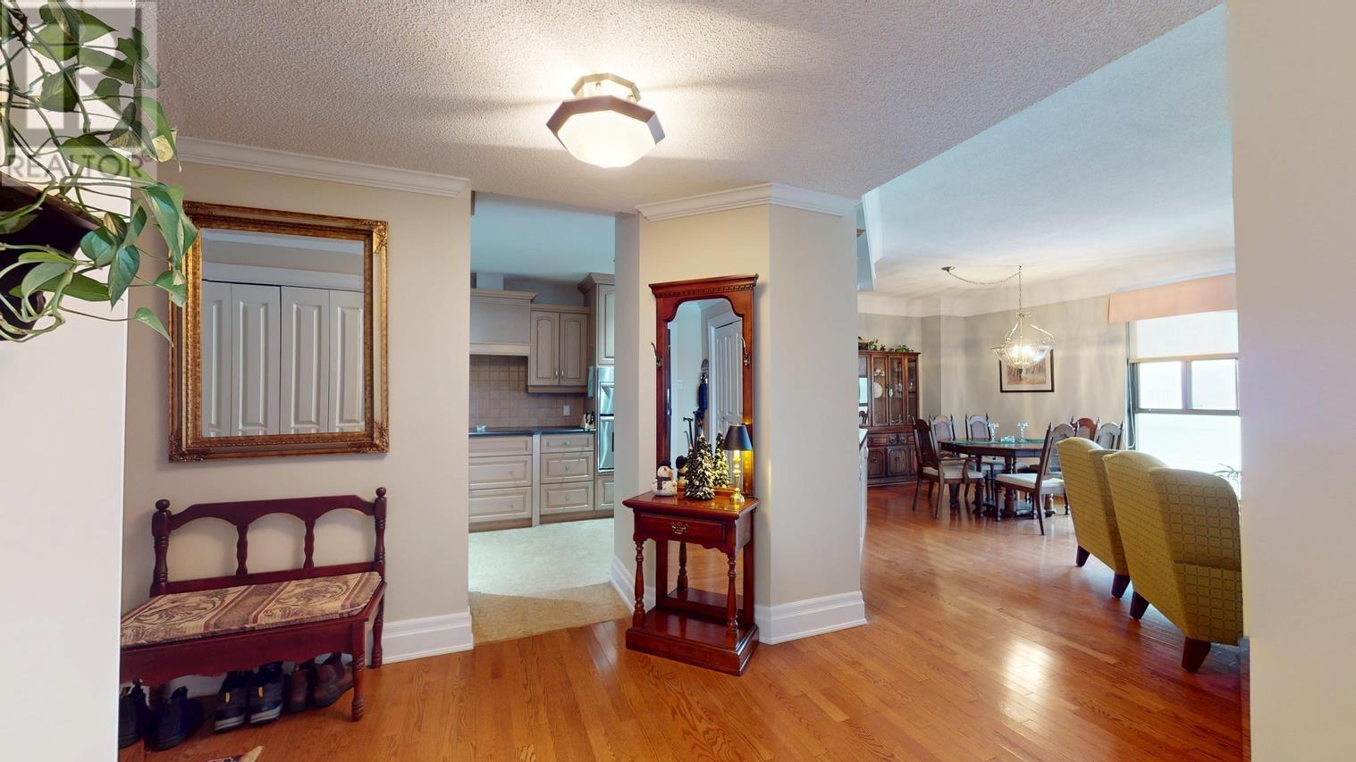 1139 Queen St E # Ph1, Sault Ste. Marie, Ontario  P6A 6K5 - Photo 4 - SM260085