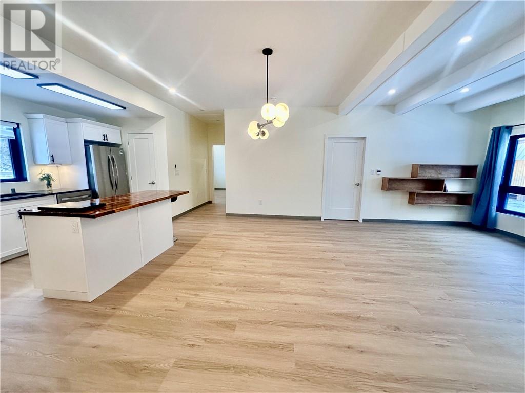 515 Hwy 17, Mckerrow, Ontario  P0P 1M0 - Photo 7 - 2126116