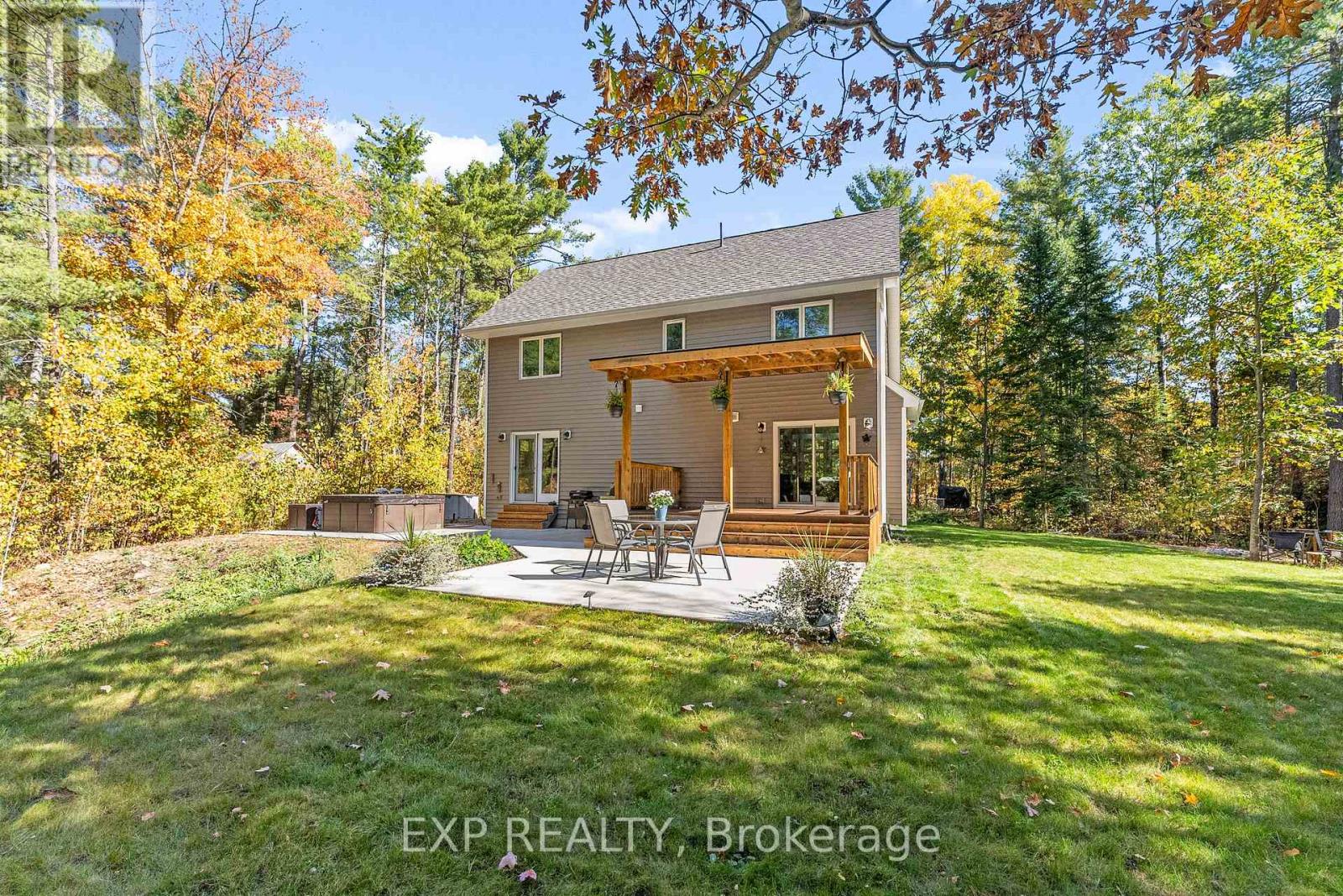 427 Paugh Lake Road, Madawaska Valley, Ontario  K0J 1B0 - Photo 5 - X12456801