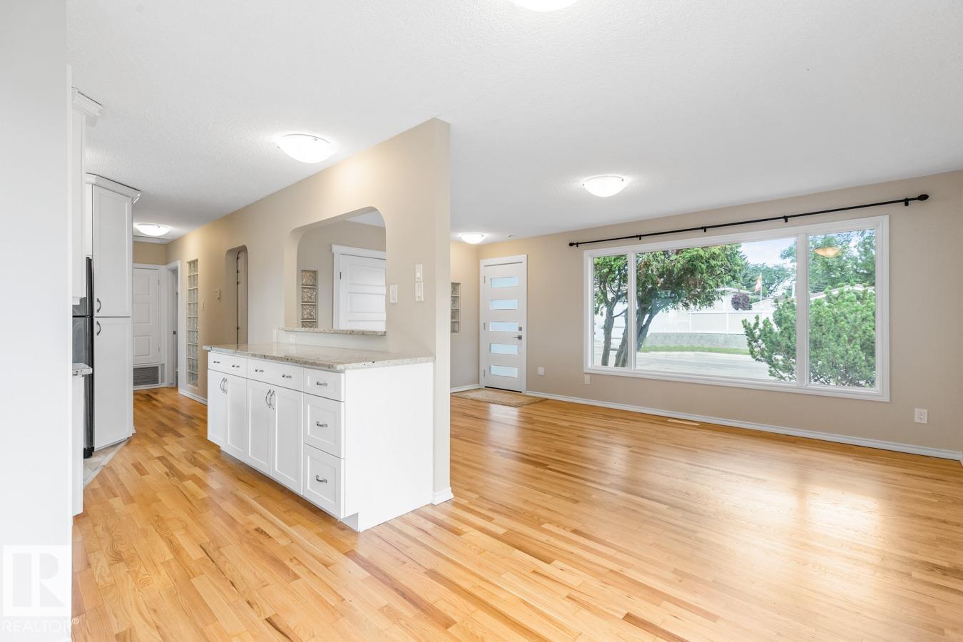 13908 57 St Nw, Edmonton, Alberta  T5A 1M6 - Photo 4 - E4466888