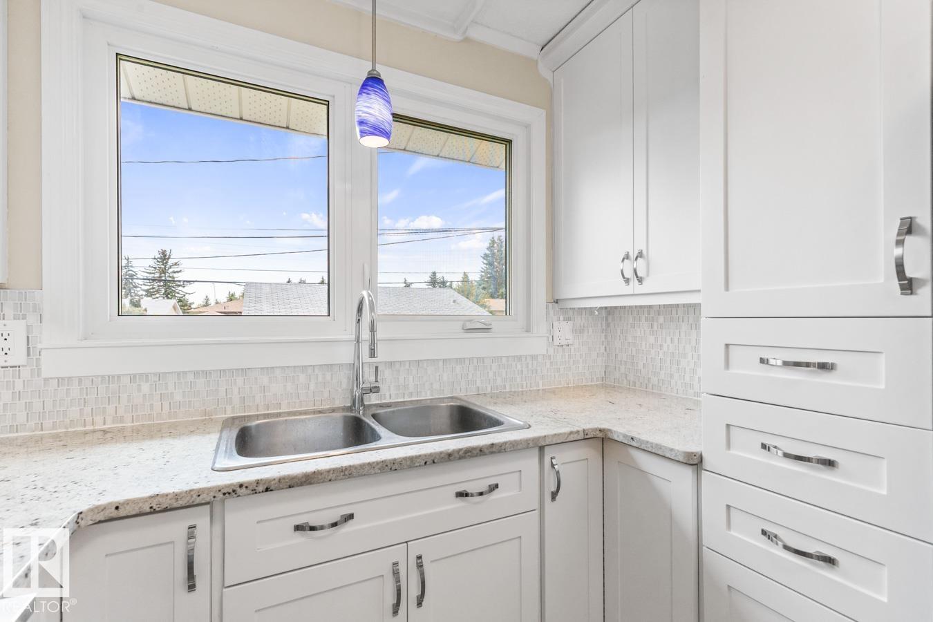 13908 57 St Nw, Edmonton, Alberta  T5A 1M6 - Photo 2 - E4466888