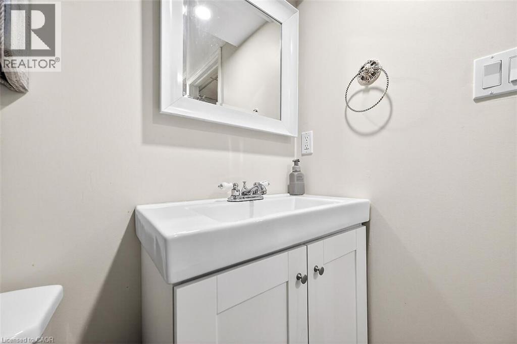 40 Hedge Lawn Drive, Grimsby, Ontario  L3M 5G9 - Photo 41 - 40799422