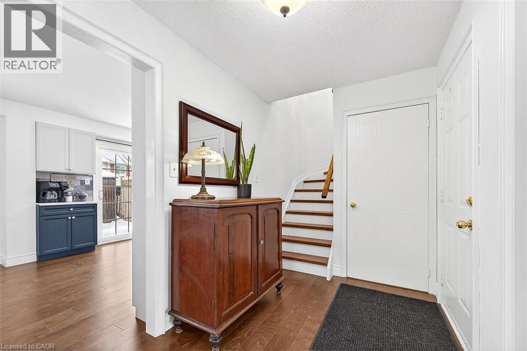 40 Hedge Lawn Drive, Grimsby, Ontario  L3M 5G9 - Photo 17 - 40799422