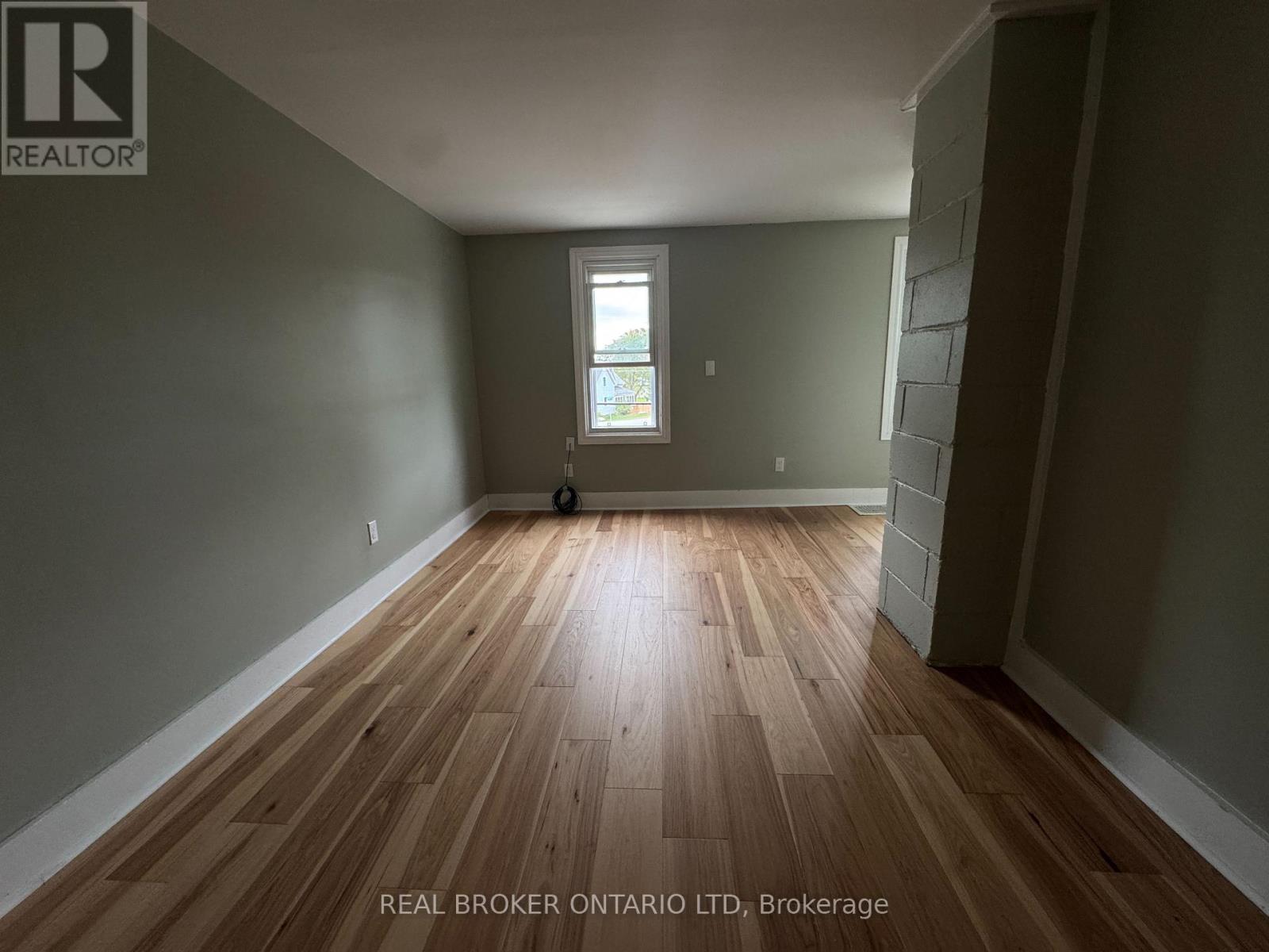 30 - 2 Norfolk County Road S, Norfolk, Ontario  N4G 4G9 - Photo 2 - X12708910