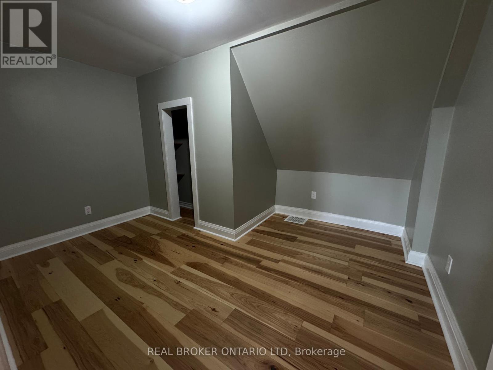 30 - 2 Norfolk County Road S, Norfolk, Ontario  N4G 4G9 - Photo 3 - X12708910