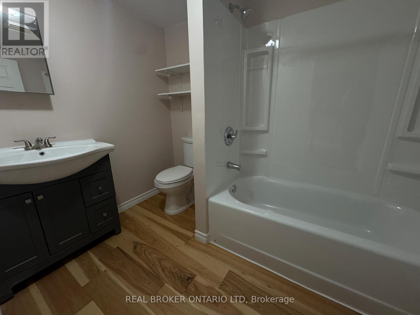 30 - 2 Norfolk County Road S, Norfolk, Ontario  N4G 4G9 - Photo 5 - X12708910