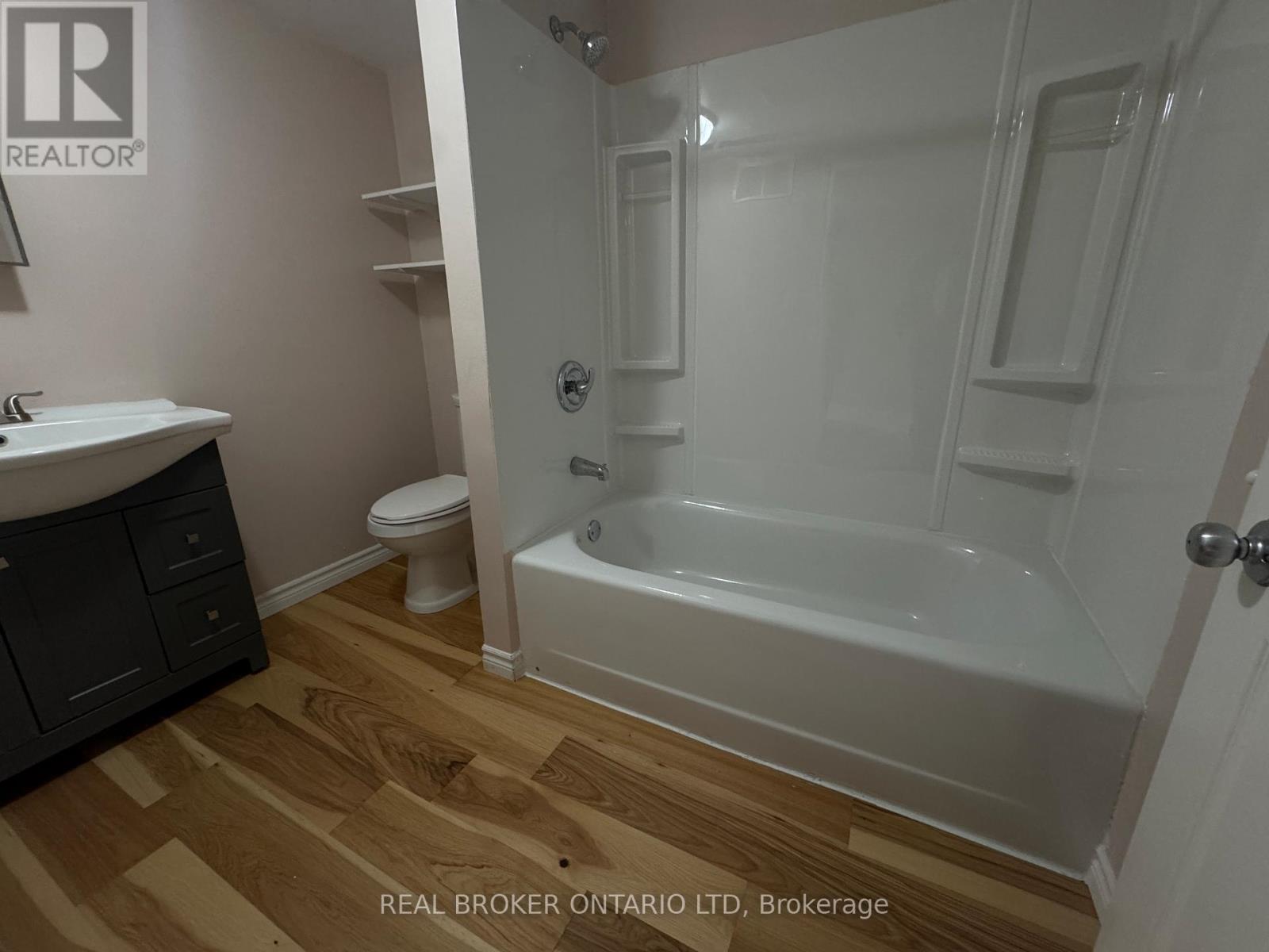 30 - 2 Norfolk County Road S, Norfolk, Ontario  N4G 4G9 - Photo 6 - X12708910