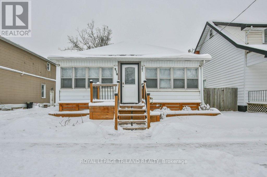 976 Dame Street, London East, Ontario  N5Z 1M6 - Photo 3 - X12708918