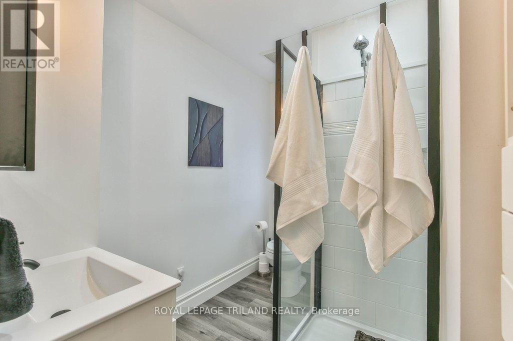 976 Dame Street, London East, Ontario  N5Z 1M6 - Photo 38 - X12708918