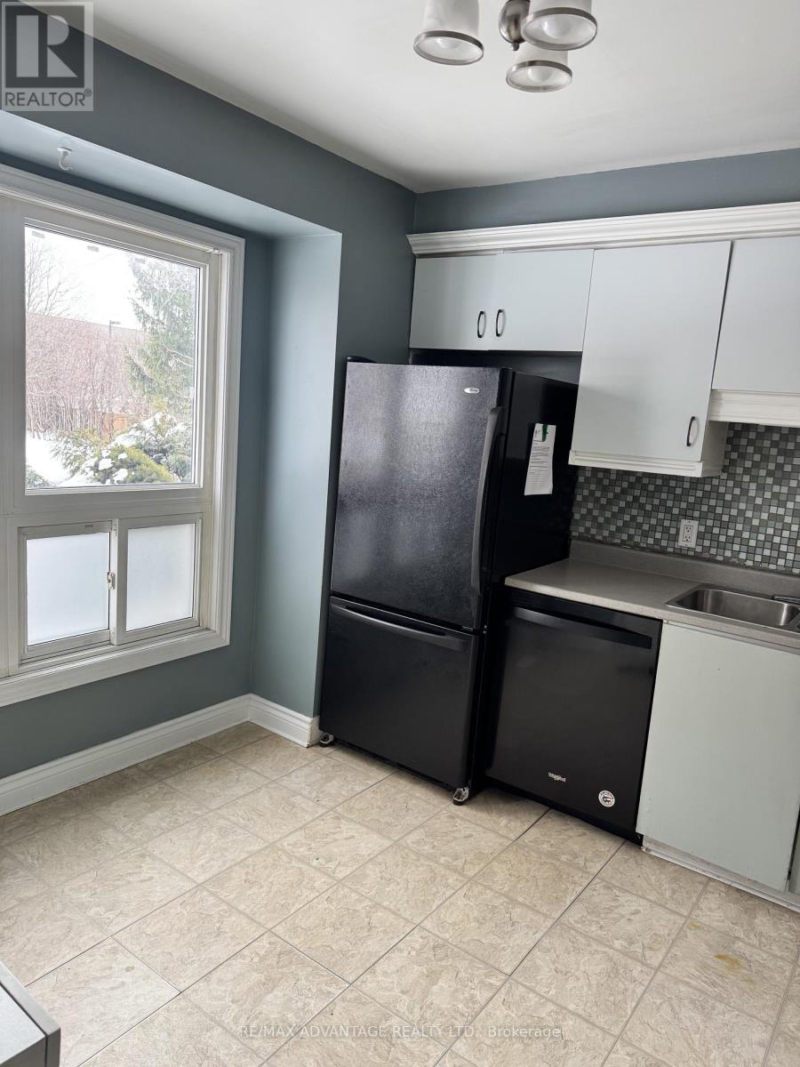 15 - 89 Highview Avenue E, London South, Ontario  N6C 5V6 - Photo 2 - X12708922