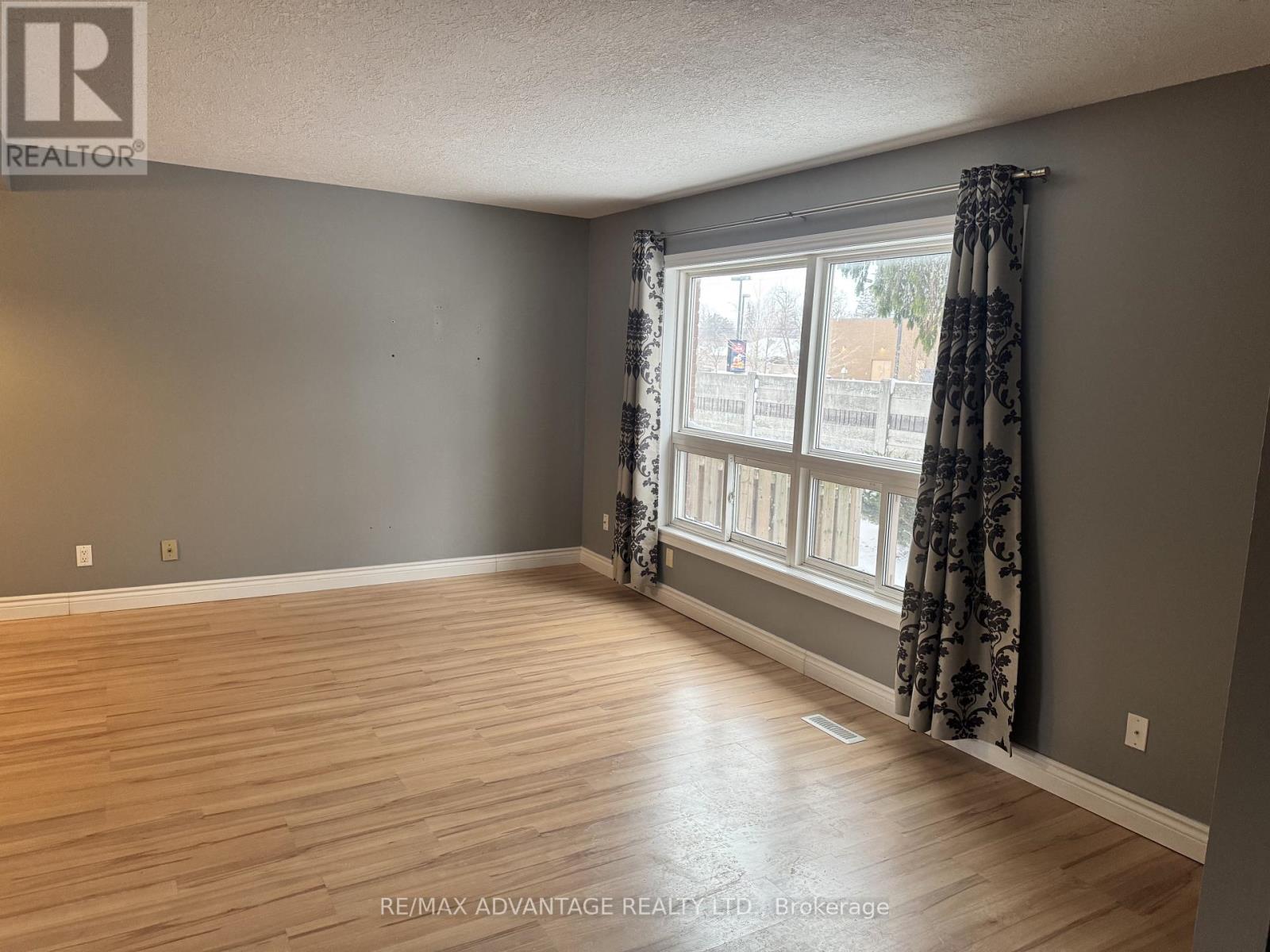 15 - 89 Highview Avenue E, London South, Ontario  N6C 5V6 - Photo 5 - X12708922