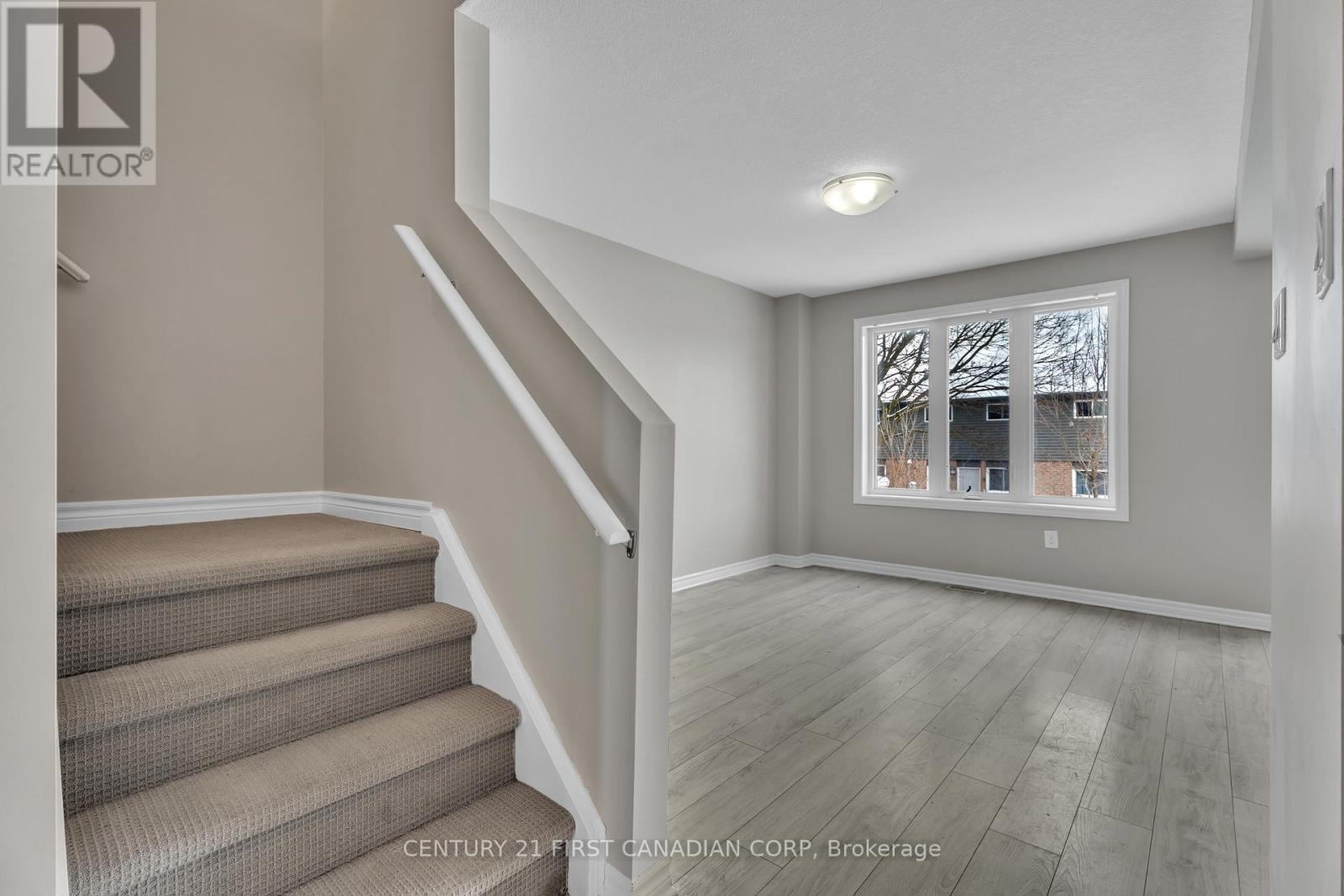 1323 Michael Circle, London East, Ontario  N5V 0B8 - Photo 7 - X12708980