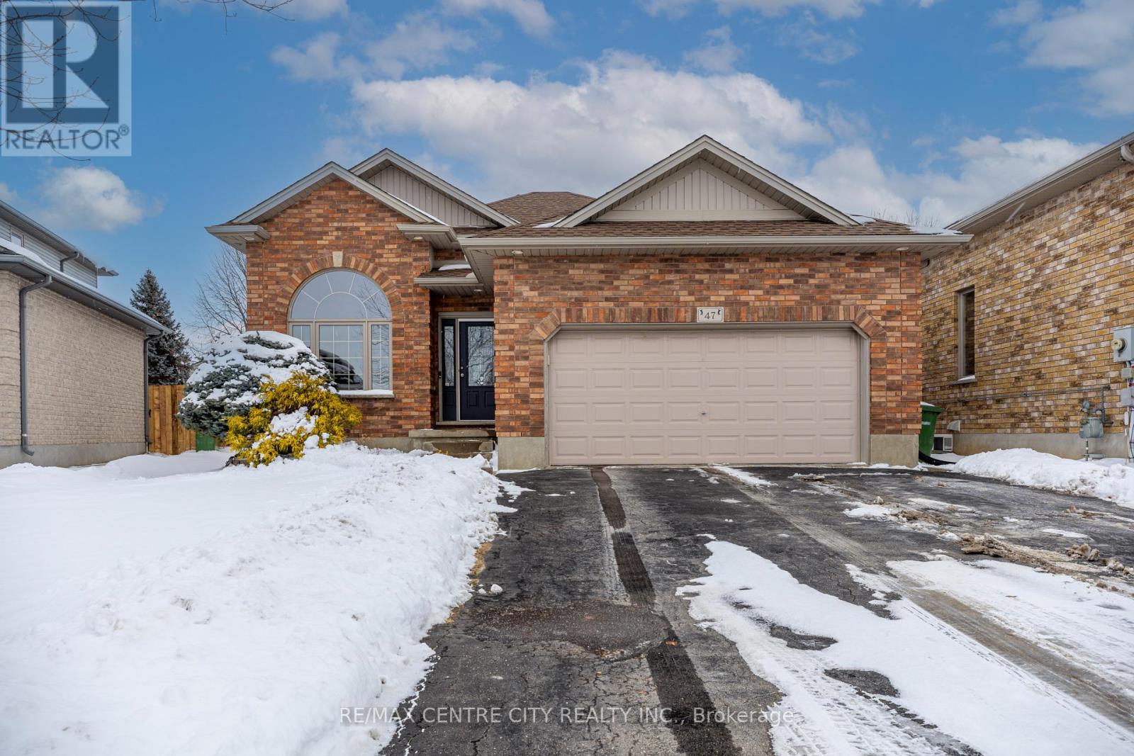 47 Hagerman Crescent, St. Thomas, Ontario  N5R 6K2 - Photo 2 - X12709004
