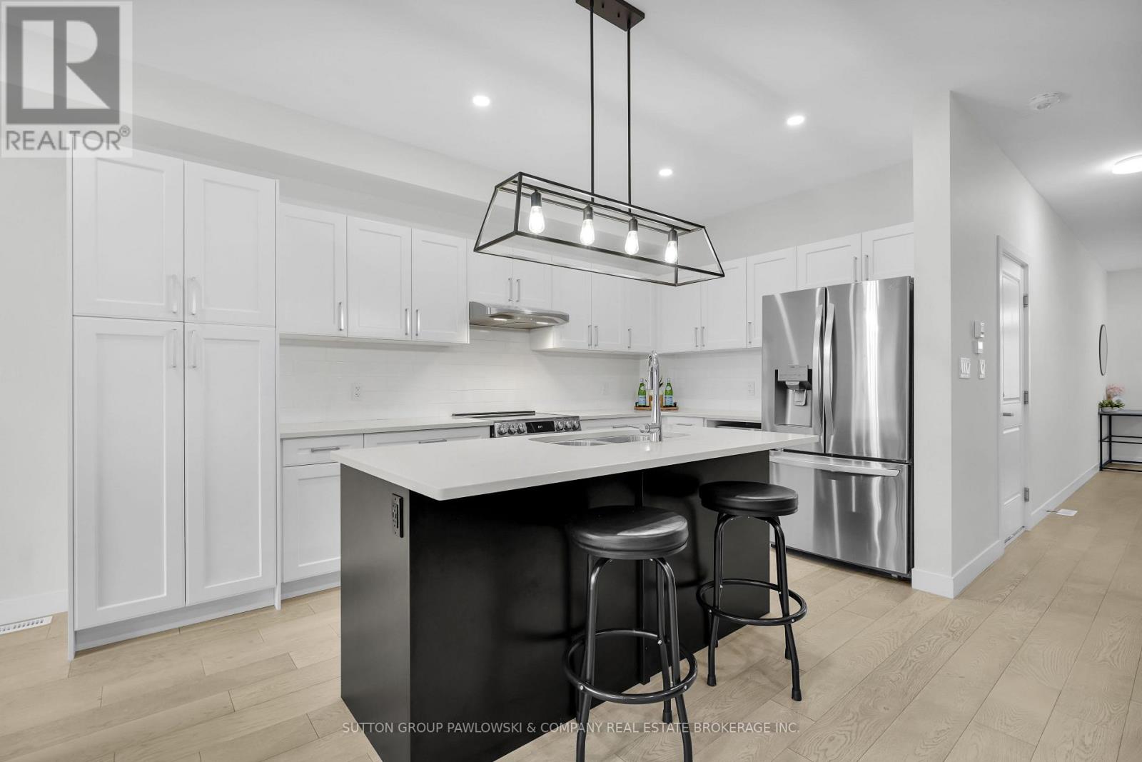 180 Doan Drive, Middlesex Centre, Ontario  N0L 1R0 - Photo 6 - X12709036