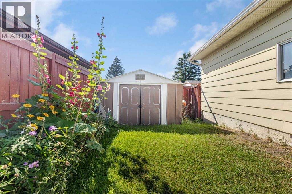 84 Fallswater Road Ne, Calgary, Alberta  T3J 1B1 - Photo 39 - A2269765