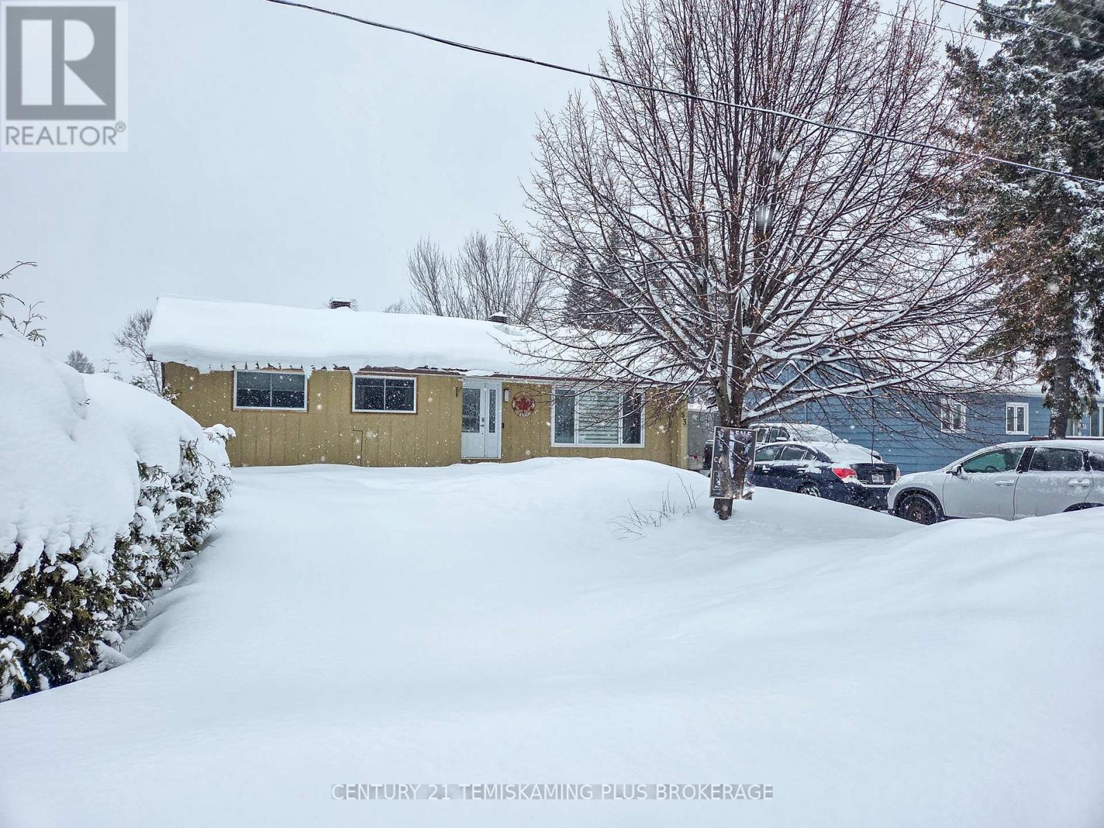 53 Tenth Avenue, Englehart, Ontario  P0J 1H0 - Photo 2 - T12709040