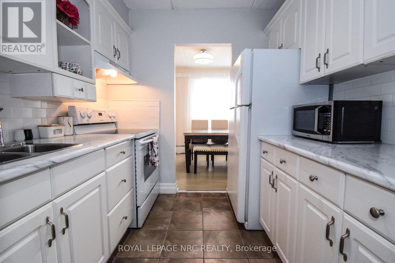 320 - 198 Scott Street, St. Catharines, Ontario  L2N 5T3 - Photo 15 - X12708912