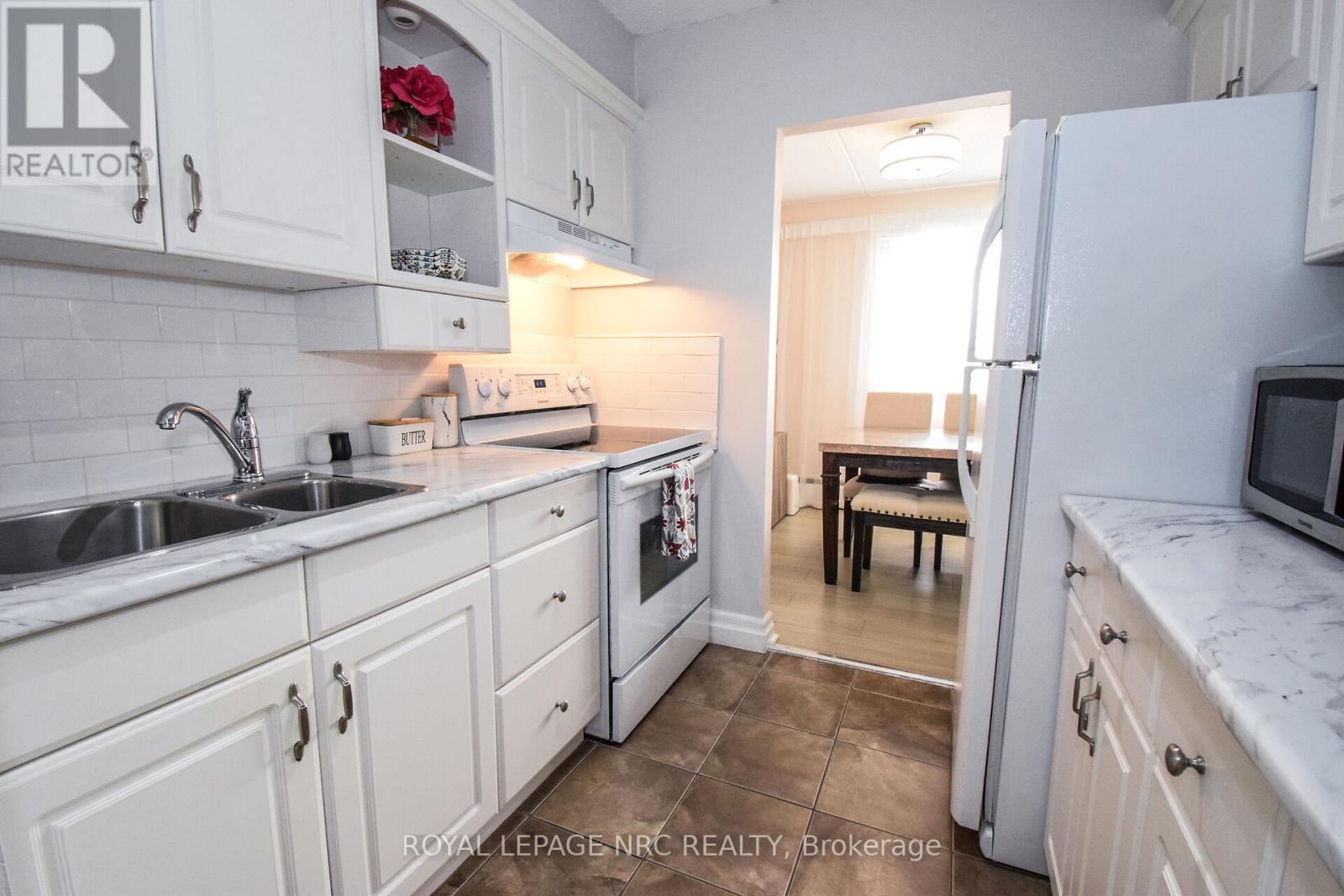 320 - 198 Scott Street, St. Catharines, Ontario  L2N 5T3 - Photo 16 - X12708912