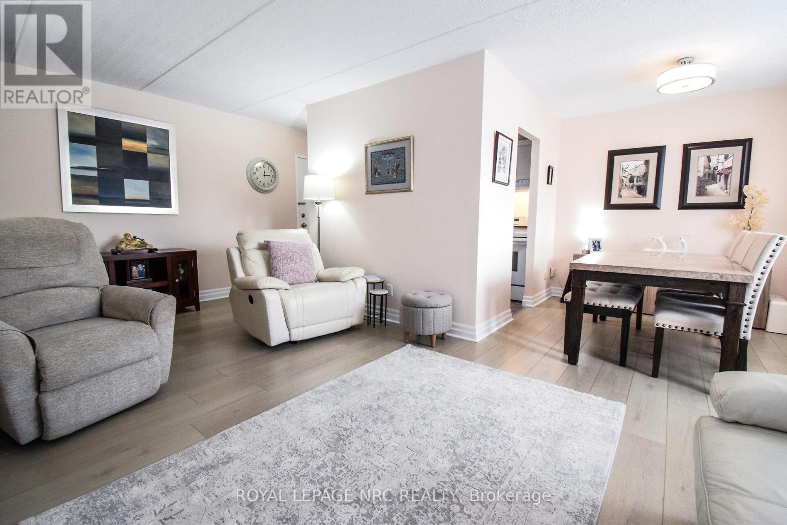 320 - 198 Scott Street, St. Catharines, Ontario  L2N 5T3 - Photo 6 - X12708912