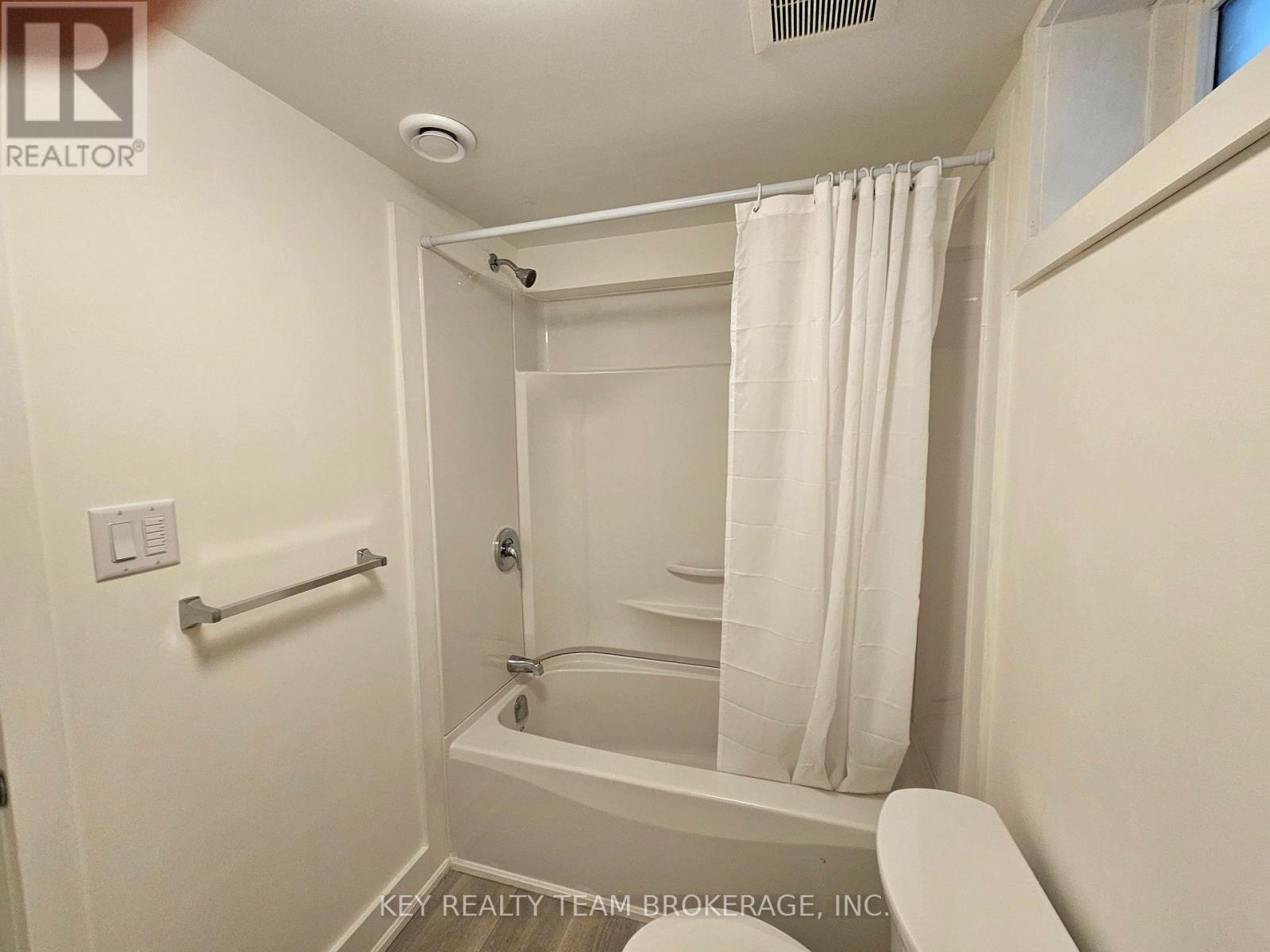 Unit B - 51 Loraine Drive, St. Catharines (Oakdale), Ontario  L2P 3N9 - Photo 17 - X12708958