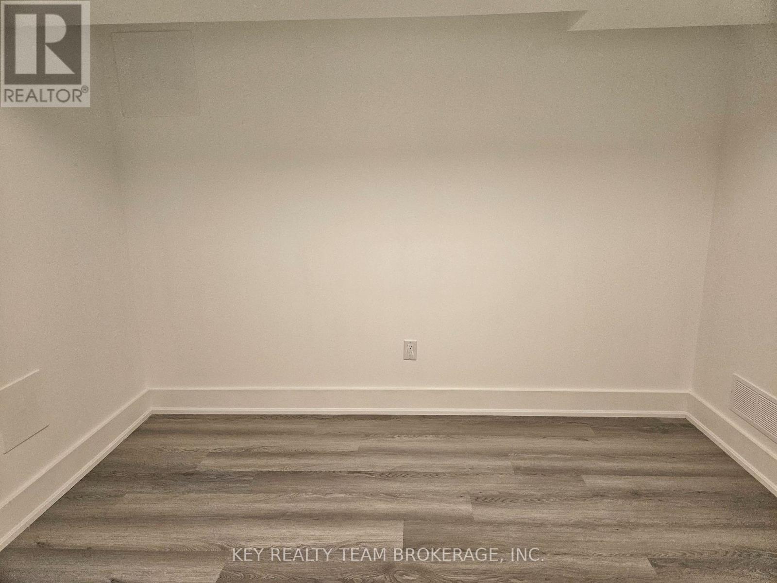 Unit B - 51 Loraine Drive, St. Catharines (Oakdale), Ontario  L2P 3N9 - Photo 22 - X12708958