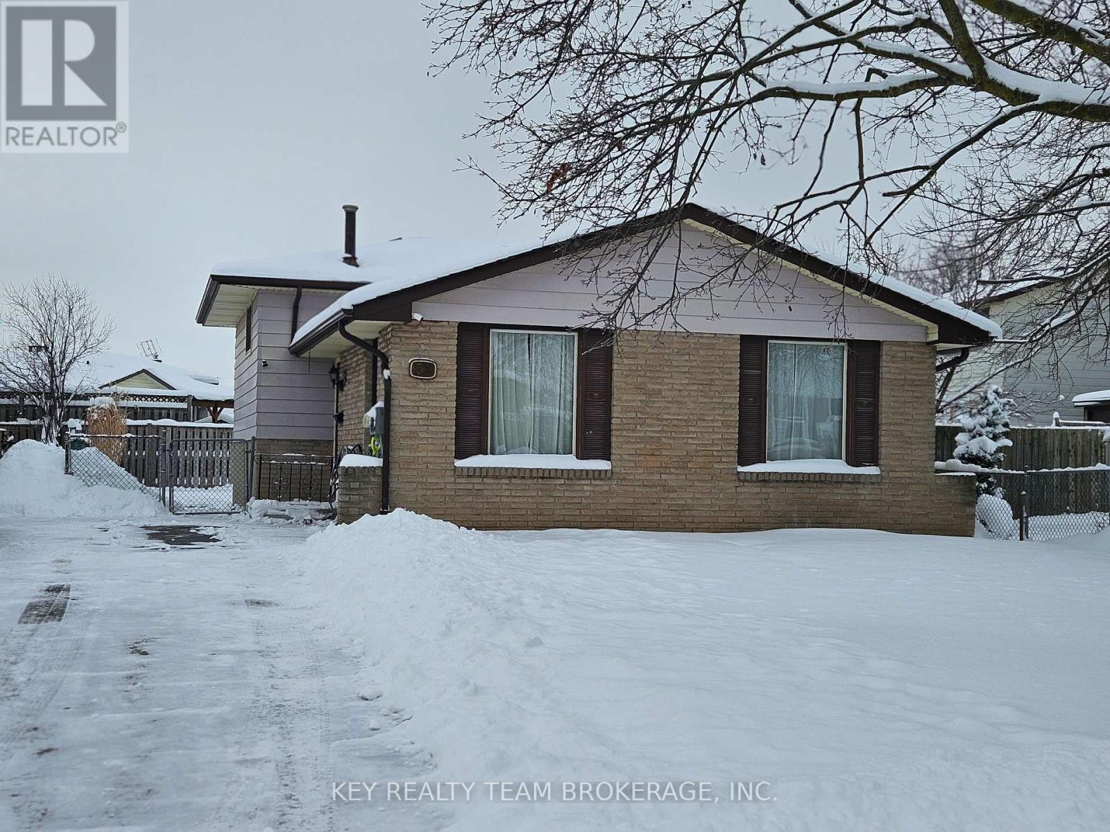 Unit B - 51 Loraine Drive, St. Catharines (Oakdale), Ontario  L2P 3N9 - Photo 25 - X12708958