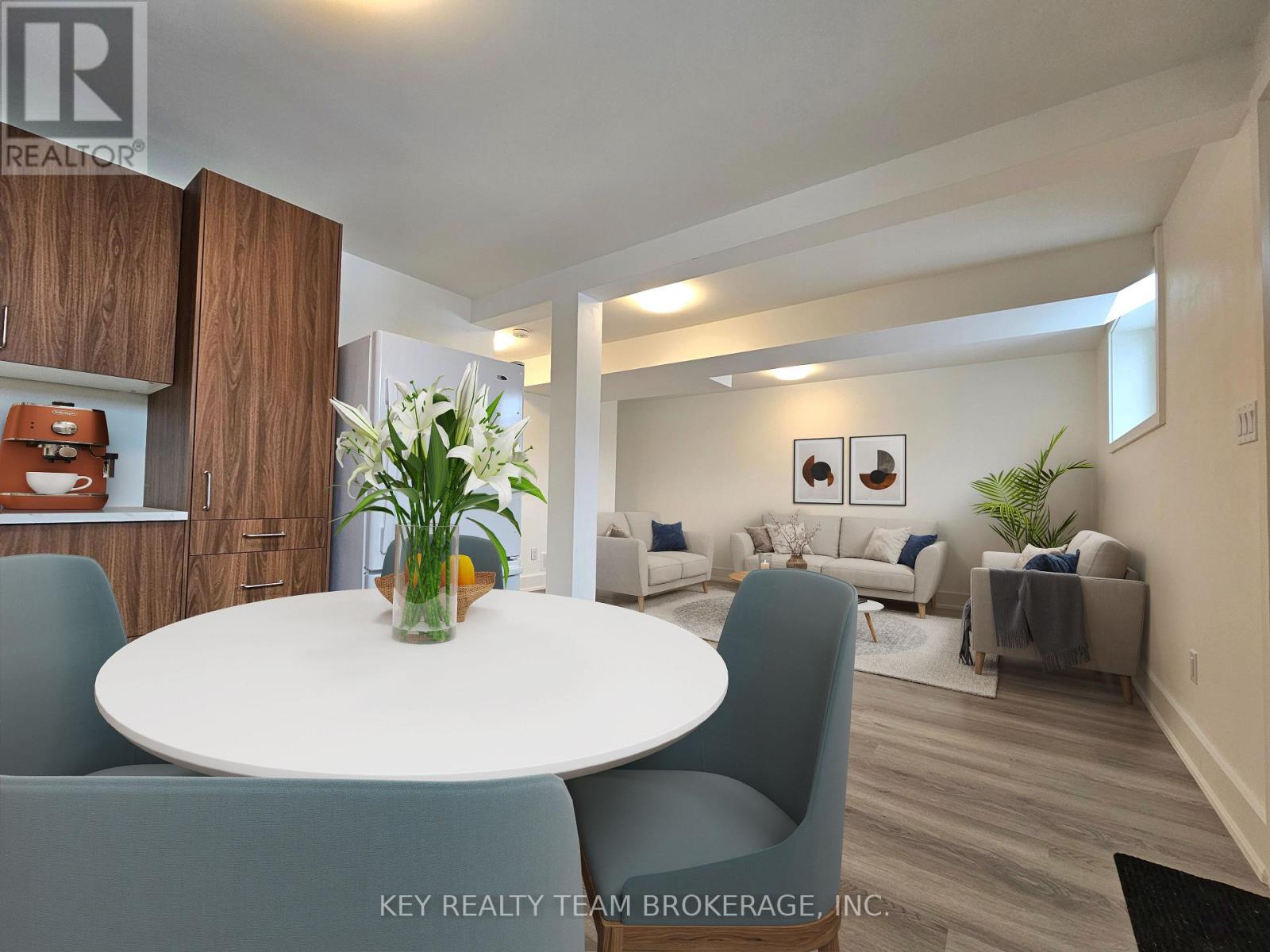 Unit B - 51 Loraine Drive, St. Catharines (Oakdale), Ontario  L2P 3N9 - Photo 3 - X12708958