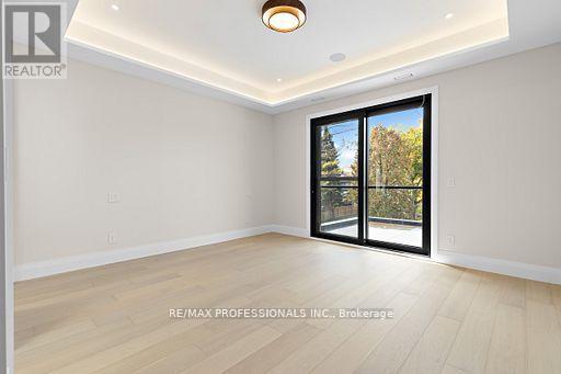 122 Ashbourne Drive, Toronto, Ontario  M9B 4H8 - Photo 30 - W12706094