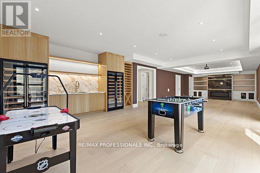 122 Ashbourne Drive, Toronto, Ontario  M9B 4H8 - Photo 39 - W12706094