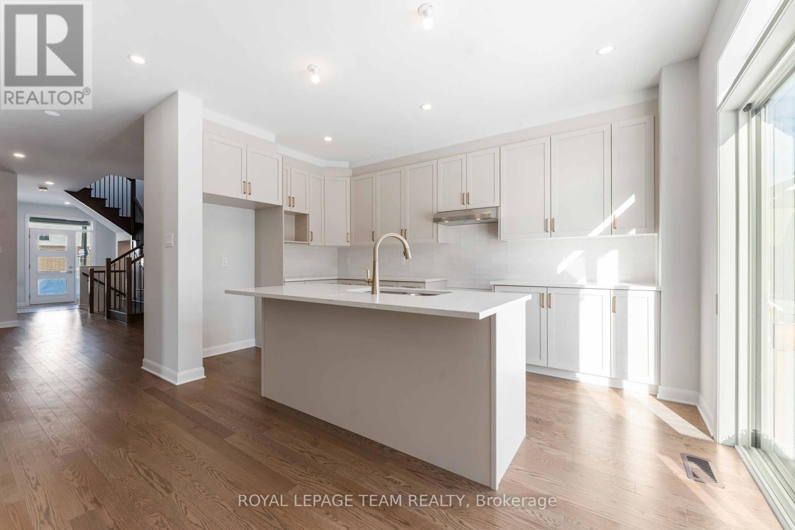 602 Glade Grove, Ottawa, Ontario  K2V 0V1 - Photo 11 - X12170191