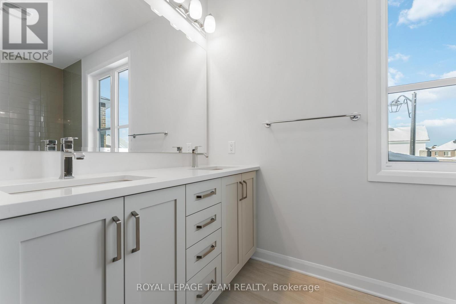 602 Glade Grove, Ottawa, Ontario  K2V 0V1 - Photo 15 - X12170191