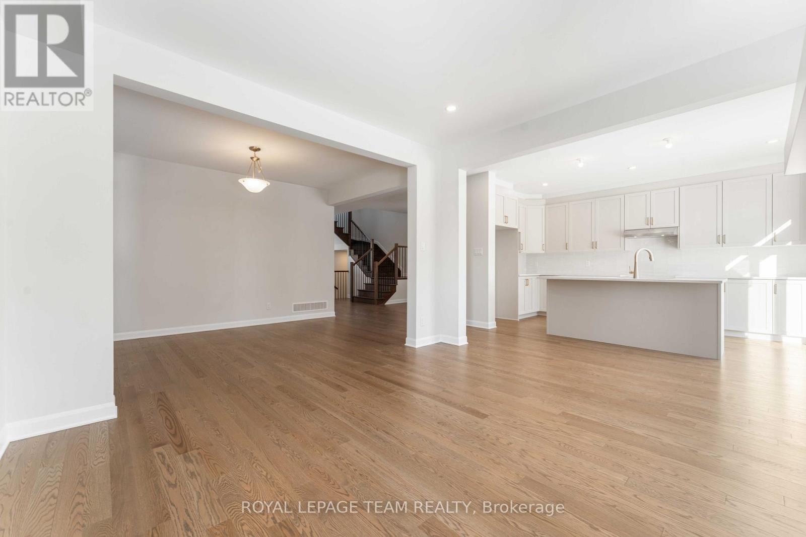 602 Glade Grove, Ottawa, Ontario  K2V 0V1 - Photo 12 - X12170191