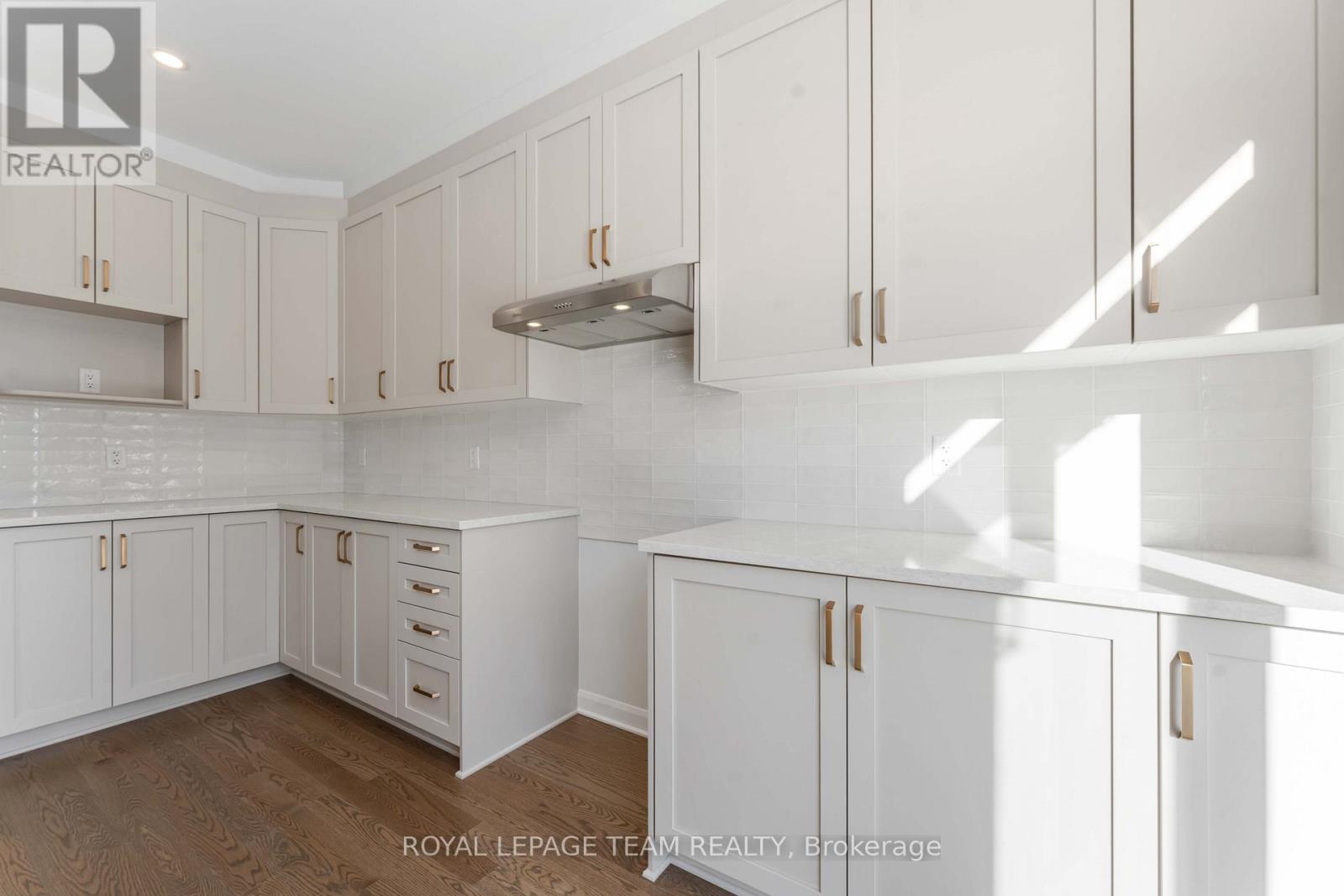 602 Glade Grove, Ottawa, Ontario  K2V 0V1 - Photo 13 - X12170191