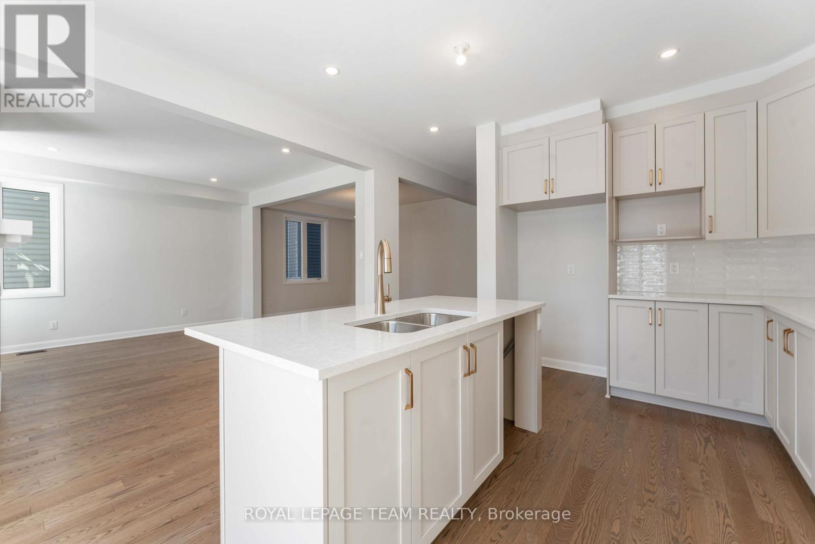 602 Glade Grove, Ottawa, Ontario  K2V 0V1 - Photo 14 - X12170191