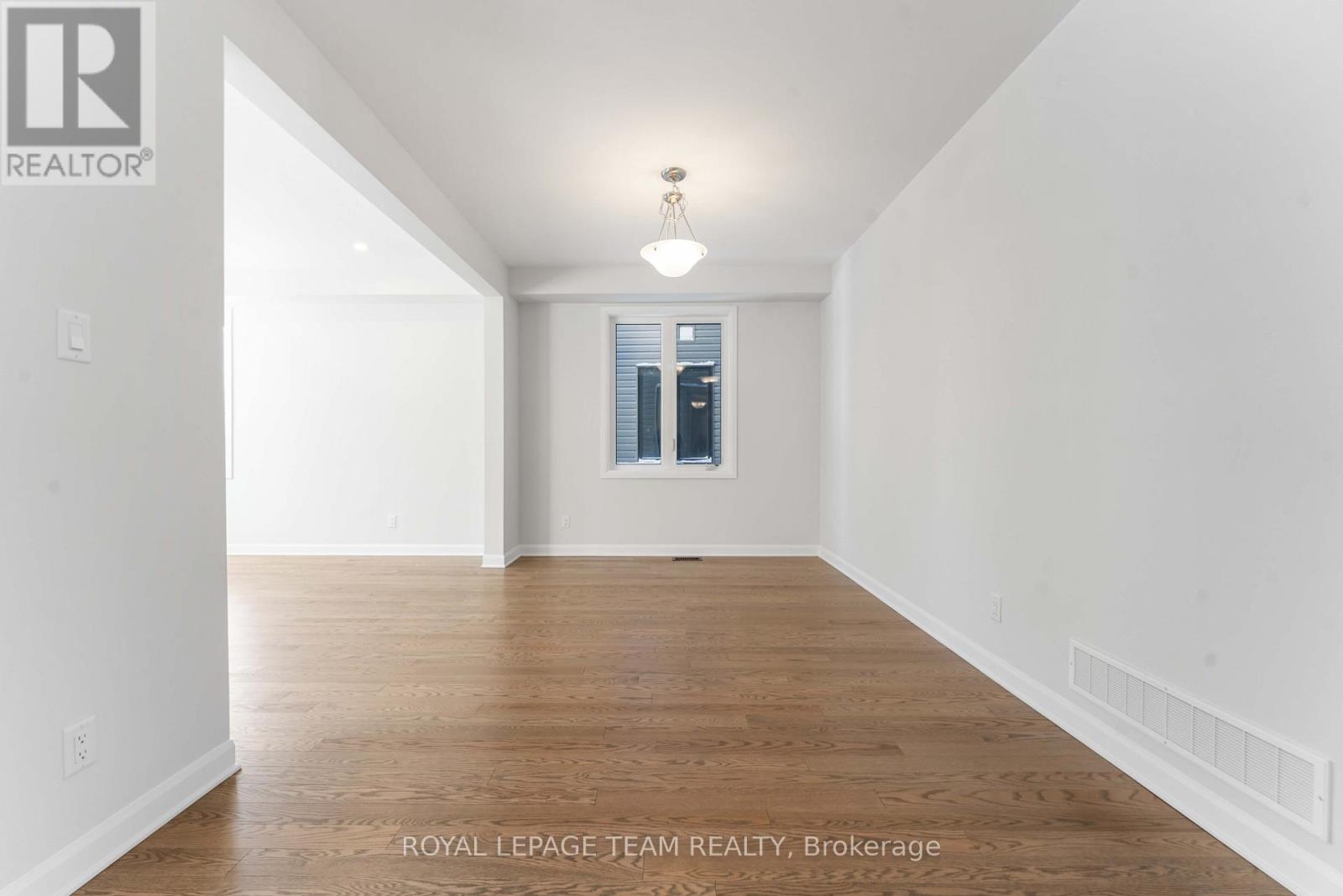 602 Glade Grove, Ottawa, Ontario  K2V 0V1 - Photo 6 - X12170191