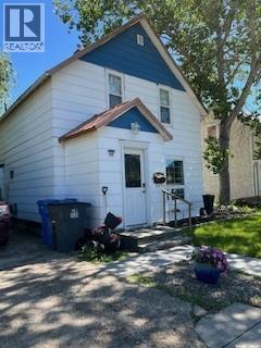 1217 2nd Street, Estevan, Saskatchewan  S4A 0M1 - Photo 2 - SK005486